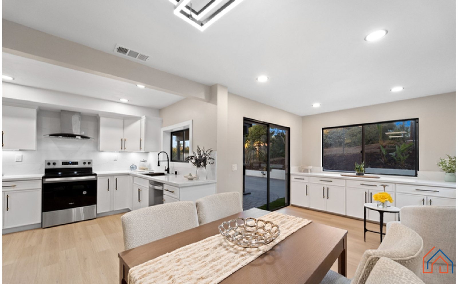 Open kitchen & dining