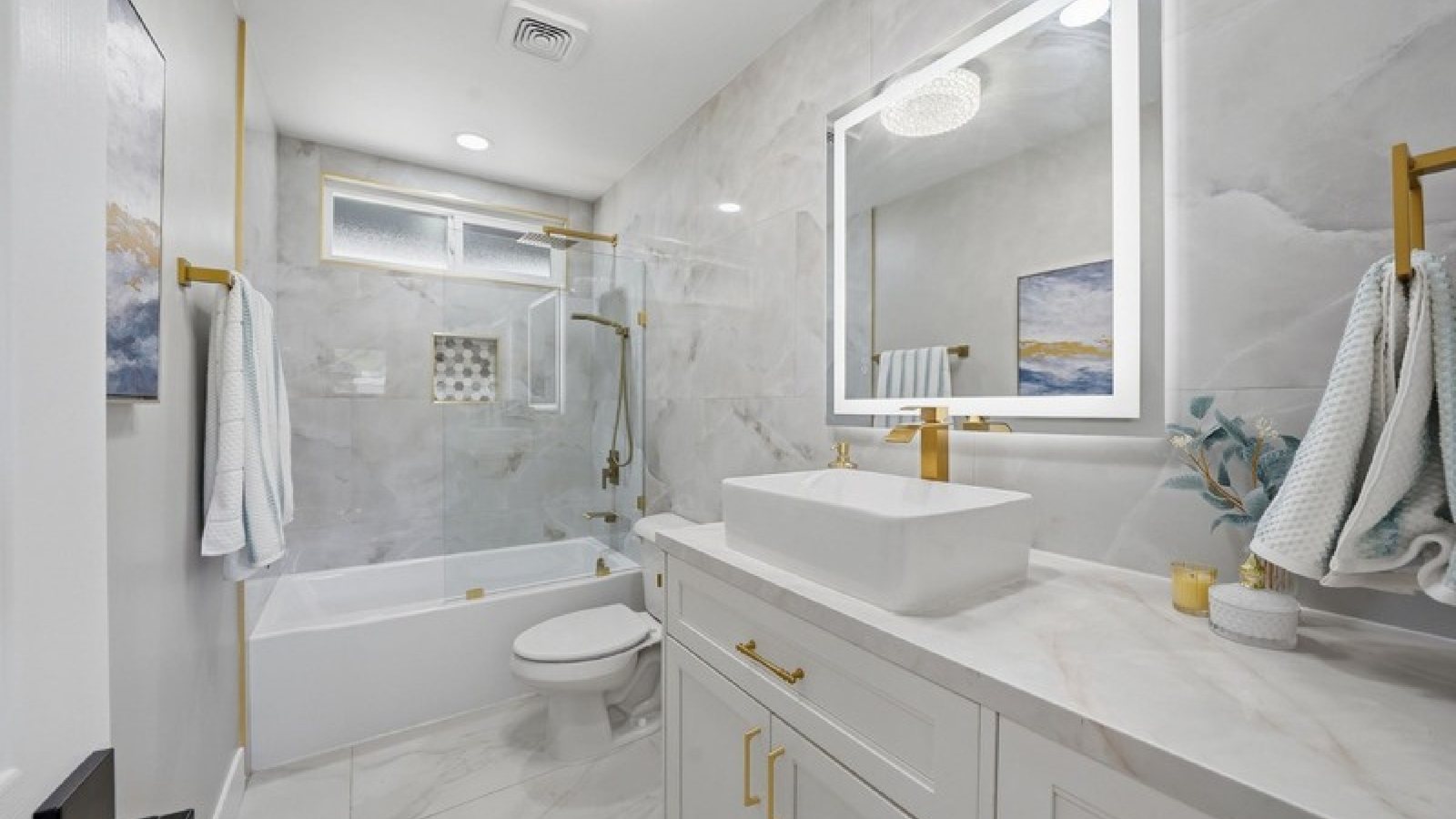 Bathroom — soaking tub & shower